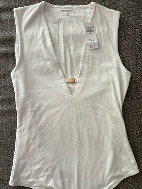 Abercrombie & Fitch White V-Neck Sleeveless Bodysuit with Gold Bar
